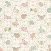 Reveal Wallpaper Forest Guest List Ogee - Grön – designstark produkt för ett vackrare och mer personligt hem