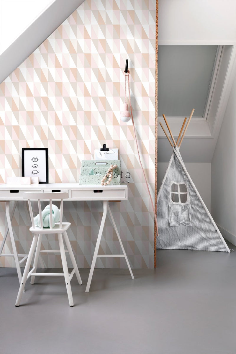 ESTAhome tapet trianglar rosa, orangeoch beige - Hemmavid.se