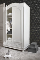 Origin tapet grafiska trianglar - svart och guld - Hemmavid.se